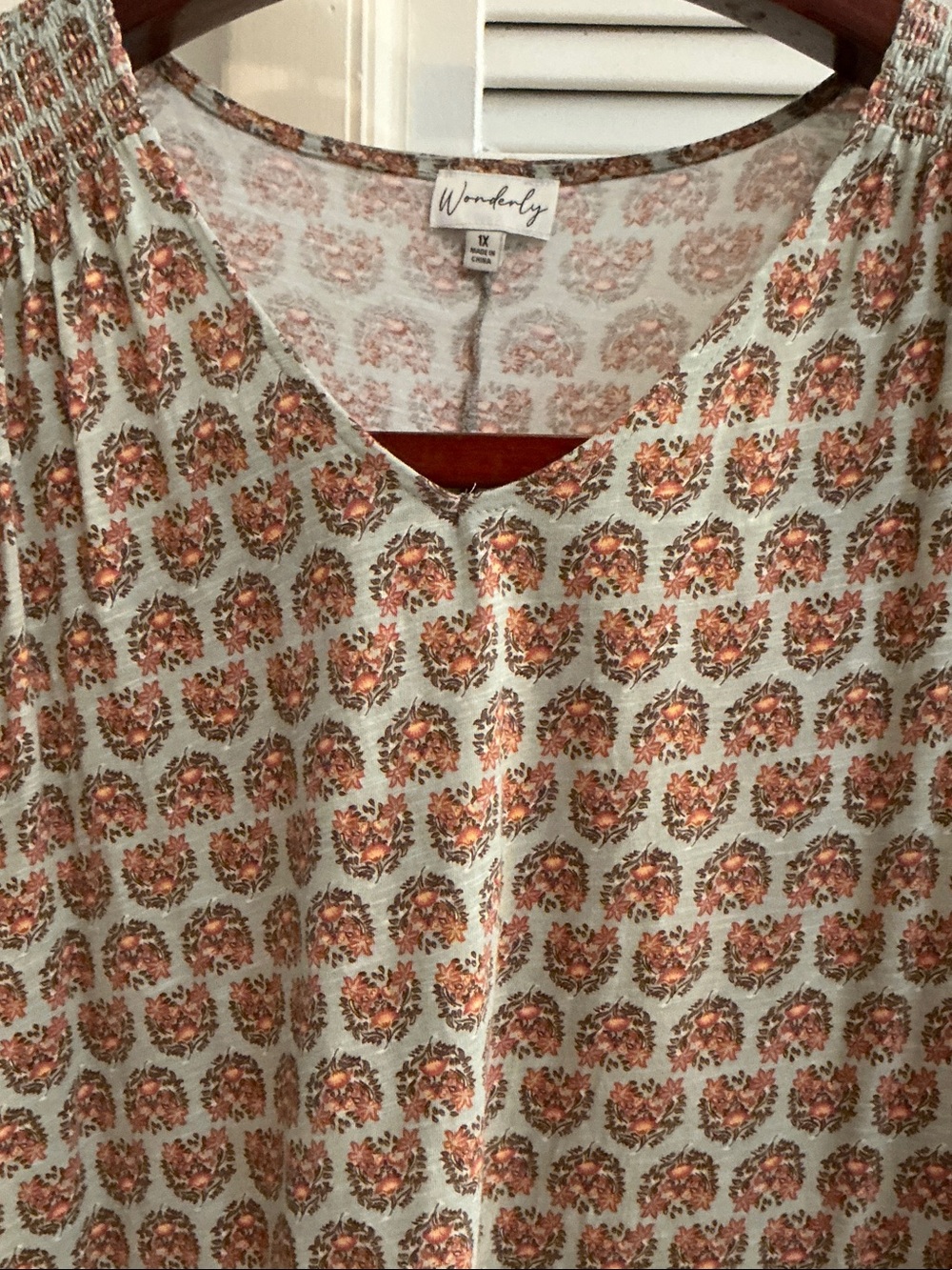 Wonderly Sage Green Floral Flutter Sleeve Blouse - Picture 2 of 2